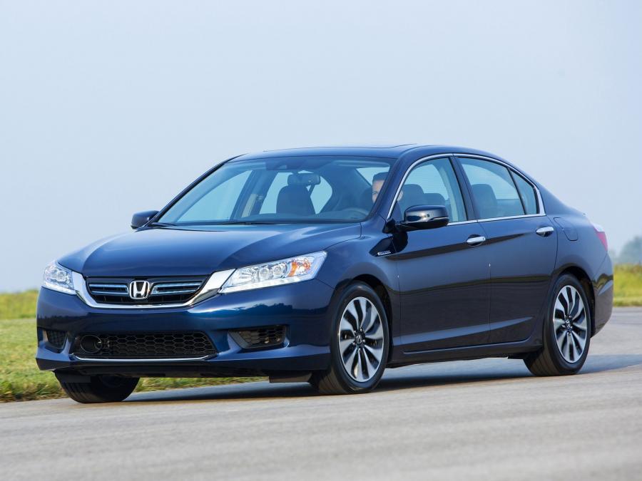  Honda Accord Hybrid Touring 2013 года  (US) (фото 12 из 30)